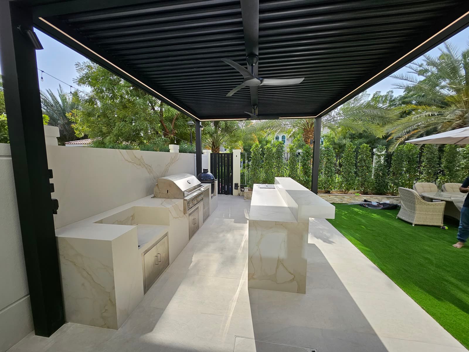 Motor City — Pergola, BBQ, Fence, Turf