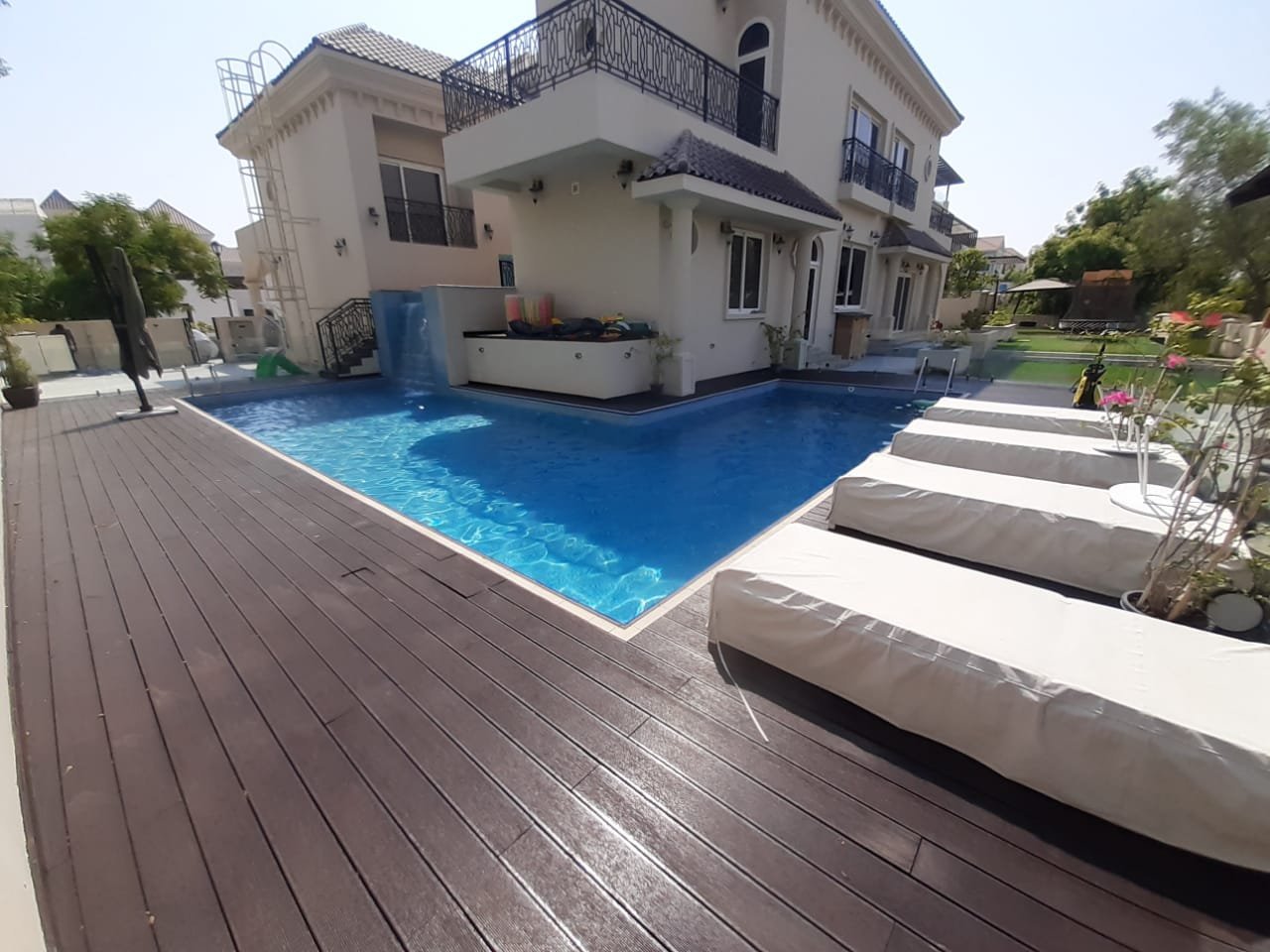 Jumeirah Golf Estates — Pool and Decking