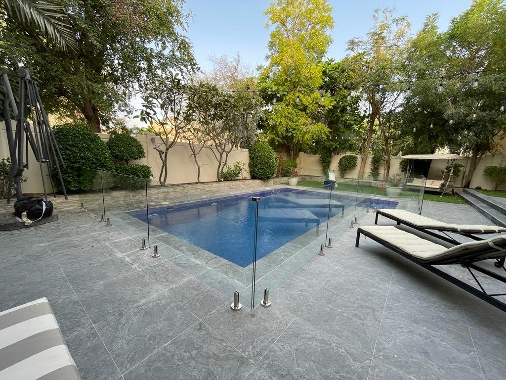 The Springs 7 — Pool and Fence