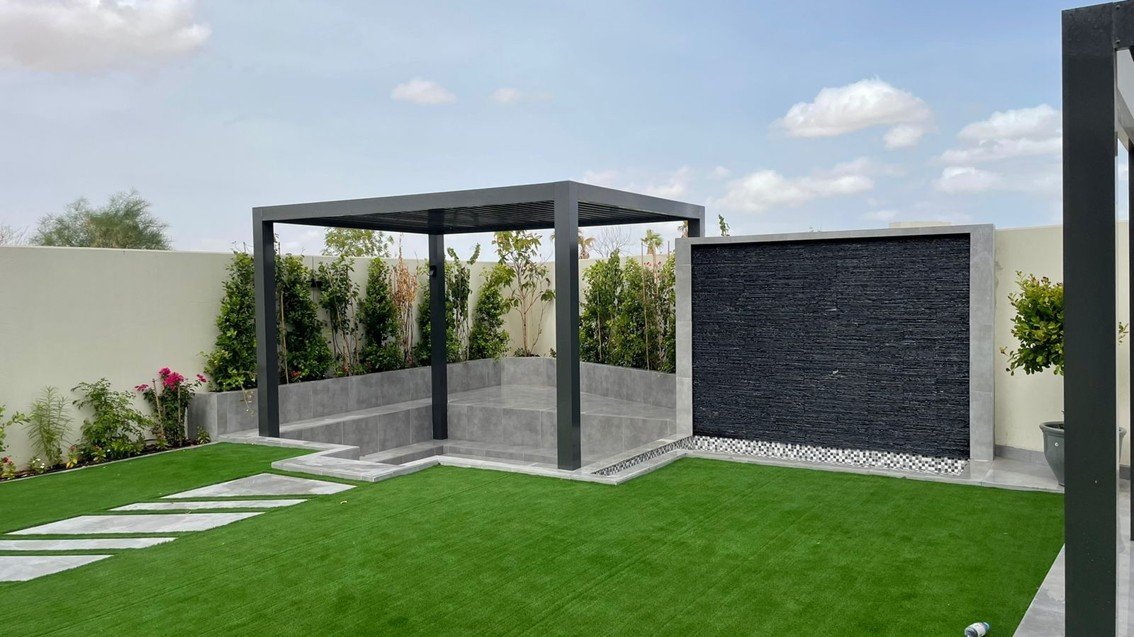 Dubai Hills Estate — Pergola, Water Feature, Turf